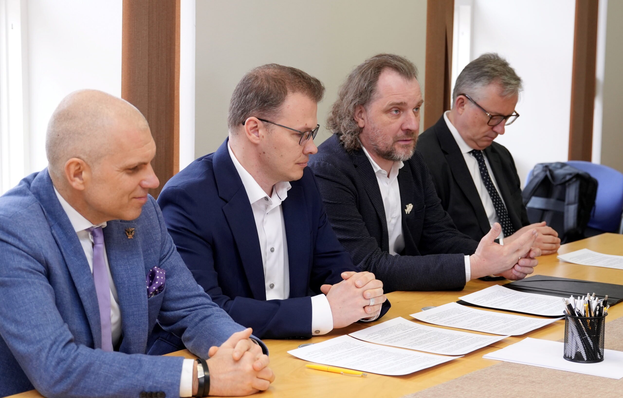 Nacionālā apvienība pievienojas memorandam, kas paredz 850 miljonu eiro ietaupīšanu