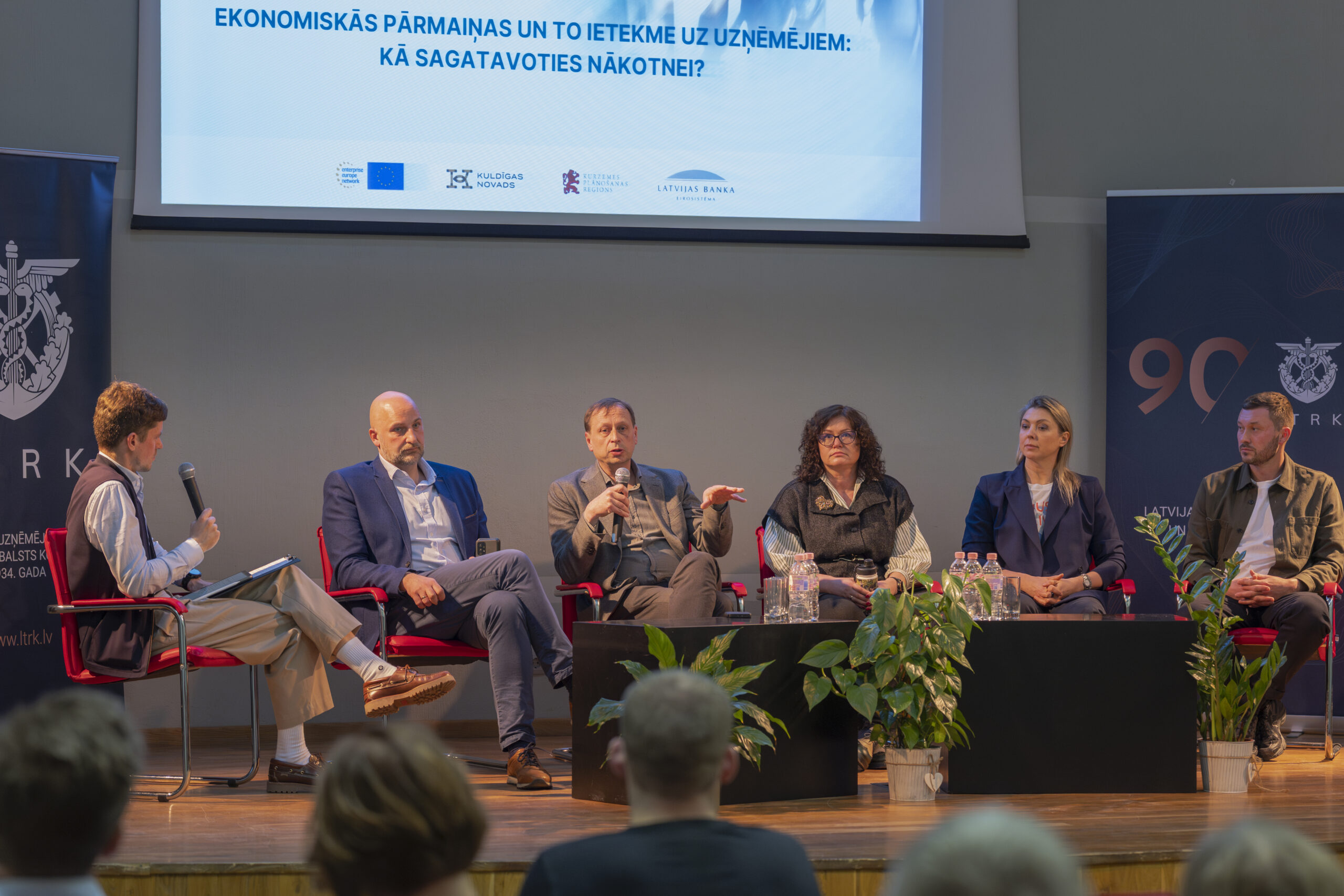 LTRK Kurzemes Biznesa kluba pasākumā pulcējas eksperti, uzņēmēji un citi interesenti, lai diskutētu par aktuālajām ekonomikas tendencēm