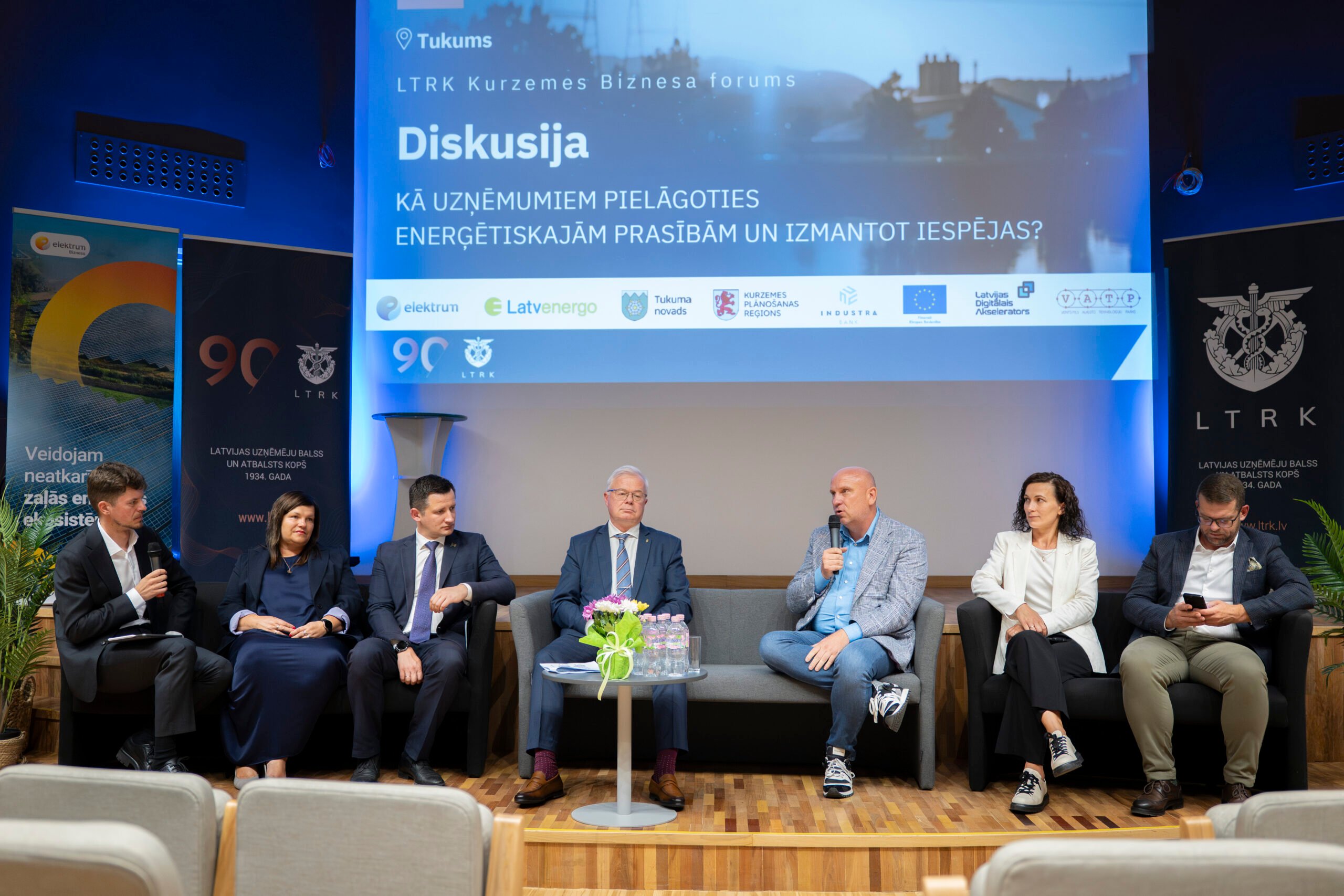 LTRK Kurzemes Biznesa forumā pulcējas eksperti, uzņēmēji un citi interesenti, lai diskutētu par aktualitātēm enerģētikas jomā.