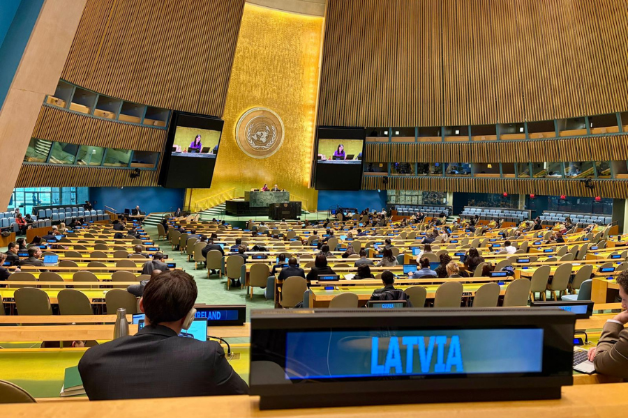 <Field name='title'></Field>